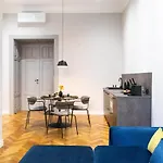 Nola Apartments